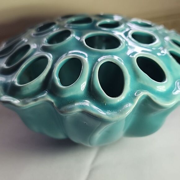 Vintage Set Of 2 Lotus Seed Pod Vases Aqua Blue - Picture 11 of 16